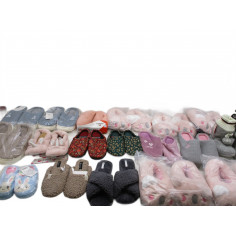 25 Paires de chaussons a 2€