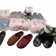 25 Paires de chaussons a 2€