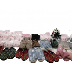25 Paires de chaussons a 2€