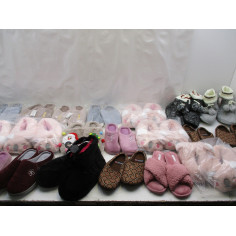 25 Paires de chaussons a 2€