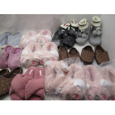 25 Paires de chaussons a 2€