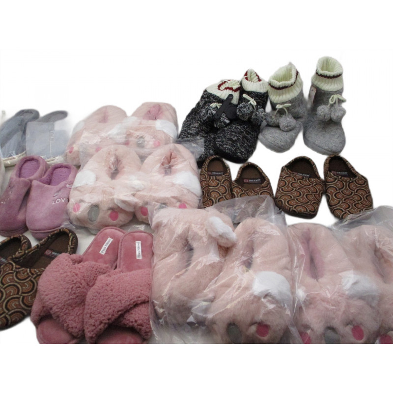 25 Paires de chaussons a 2€