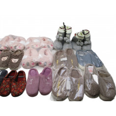 22 Paires de chaussons a 2€