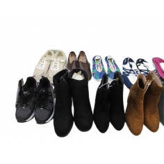 18 Paires de chaussures a 3€