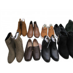 16 Paires de chaussures a 3€