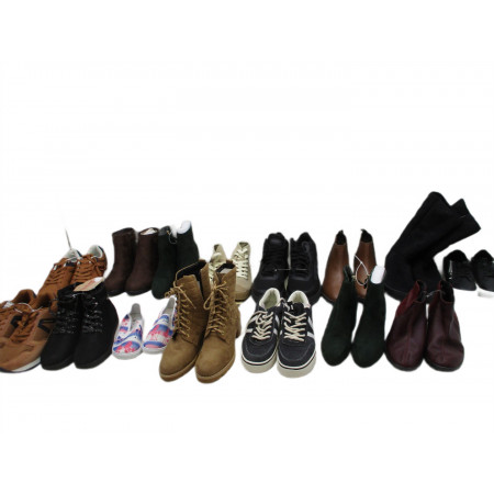 15 Paires de chaussures a 3€