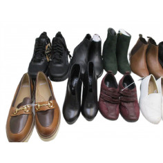 15 Paires de chaussures a 3€