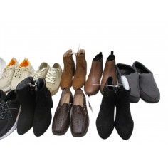 15 Paires de chaussures a 3€