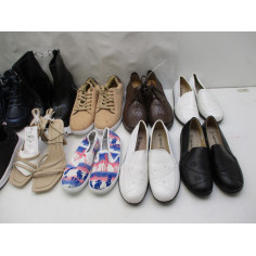 16 Paires de chaussures a 3€