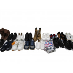 18 Paires de chaussures a 3€