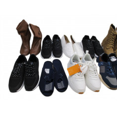 18 Paires de chaussures a 3€