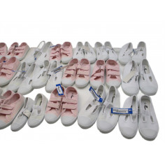 27 Paires de chaussures a 0.80€
