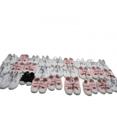 27 Paires de chaussures a 0.80€
