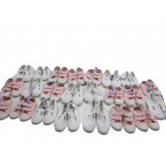 27 Paires de chaussures a...