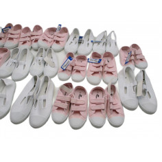27 Paires de chaussures a 0.80€