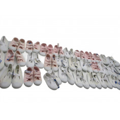 43 Paires de chaussures a...