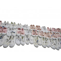 43 Paires de chaussures a...