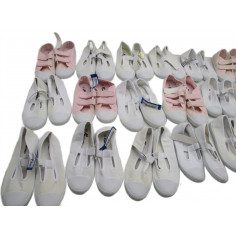 43 Paires de chaussures a 0.80€