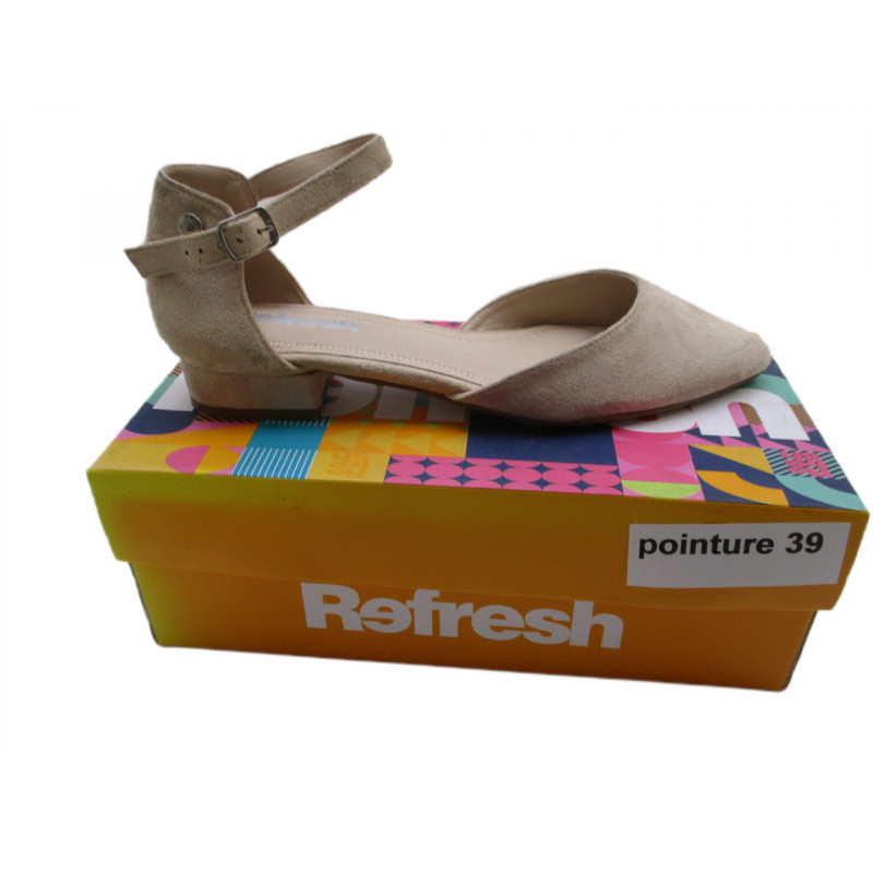 17 paires de chaussures a 3.50€