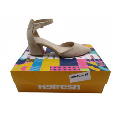 7 paires de chaussures a 3.50€