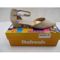 12 Paires de chaussures a 3€