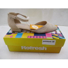 12 Paires de chaussures a 3€