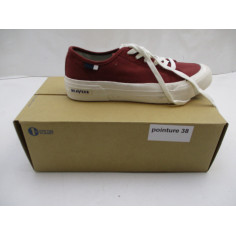 8 Paires de chaussures a 3€